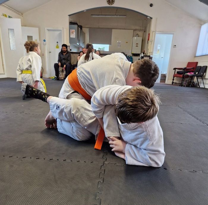 <center>OUR KIDS GRACIE JIU JITSU CLASSES IN HOLYHEAD BUILD STRENGTH, CHARACTER AND MORE<center>